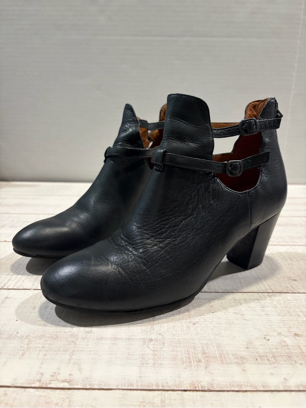 Gentle Souls Best Of Black Leather Double Buckle Moto Ankle Boots 6.5M